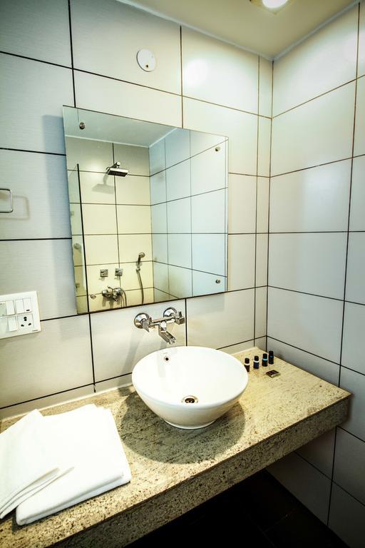 Anara Service Apartments - Greater Kailash Part II 뉴델리 외부 사진
