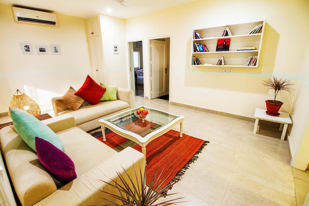 Anara Service Apartments - Greater Kailash Part II 뉴델리 외부 사진